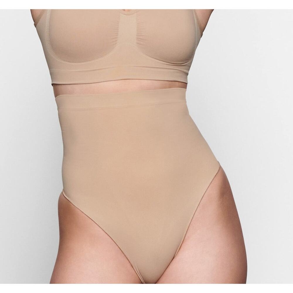 NEW SKIMS Seamless Sculpt High Waist Shaper Thong Size S